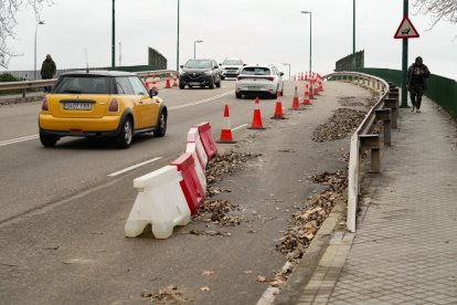 Obras en el viaducto de la calle Daniel del Olmo en el polígono Argales - J.M. LOSTAU