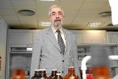 El catedrático e Química Inorgáncia de la UVA, Pablo Espinet-El Mundo