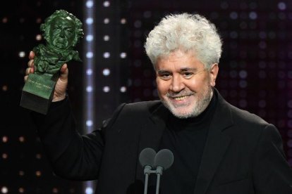 Pedro Almodóvar, el gran triunfador de la noche.-AFP / GABRIEL BOUYS