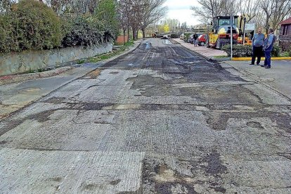 En marcha las obras de la calle Calzada.-AYTO. SIMANCAS