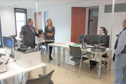 El presidente de la Audiencia, Javier Carranza (izda.), en la inauguración de Social 5 en enero de 2020.- E. PRESS