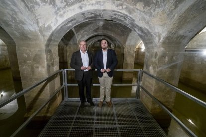 Jesús Julio Carnero y José Ángel Alonso, durante la presentación del Centro de Interpretación del Patrimonio Subterráneo.-ICAL