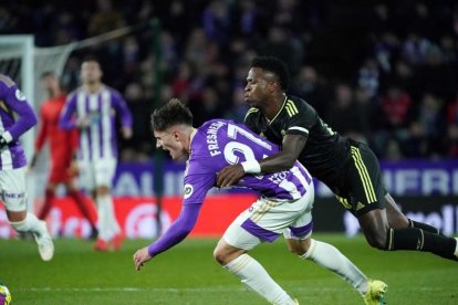 El jugador de Real Madrid, Vinivius Jr., durante el partido contra el Real Valladolid en Zorrilla.- E.M