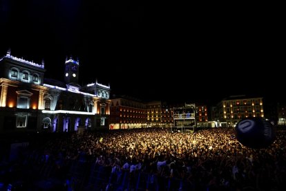 Concierto de Rels B en la Plaza Mayor. Photogenic/Miguel Ángel Santos