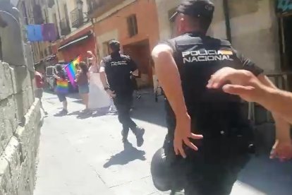 Pelea a las puertas de la catedral de Valladolid. E.M.