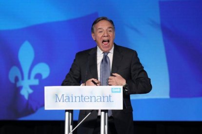 François Legault celebra la victoria del CAQ en Quebec.-REUTERS