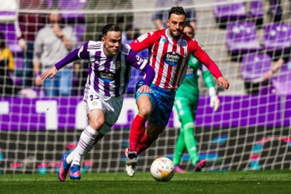 Roque Mesa en el duelo ante el Lugo. / RV / A. PUENTE