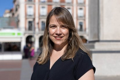 Aroa Moreno, antes de la participación en la Feria del Libro de Valladolid. / E. M.