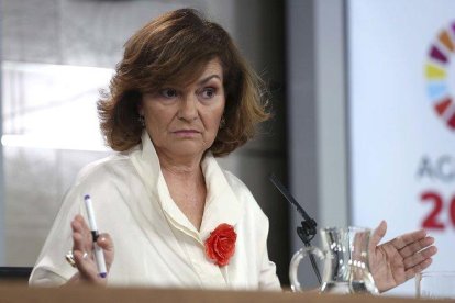 La vicepresidenta del Gobierno, Carmen Calvo, durante un Consejo de Ministros, en julio.-DAVID CASTRO