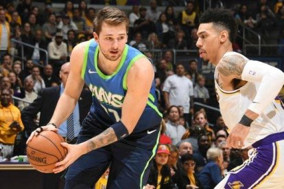 Luka Doncic en el partido contra los Lakers.-EFE