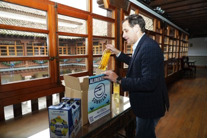 La Diputación de Valladolid lanza una campaña de recogida de leche y aceite para el Banco de Alimentos de Valladolid - E.M.