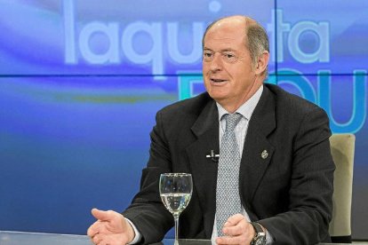 Luis Minguela durante el programa de La 8 Valladolid 'La Quinta Esquina'-J.M.Lostau