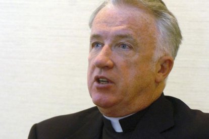 Michael Bransfield, obispo de la diócesis de Wheeling-Charleston y anterior obispode la diócesis de West Virginia. que contrató a pederastas.-AP / DALE SPARKS