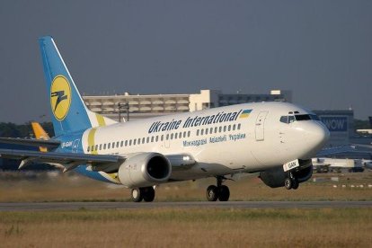 La aeronave se estrelló en cercanías del aeropuerto Imán Jomeiní.-