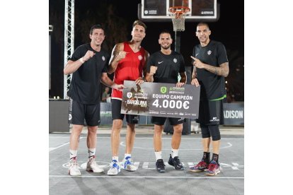 De la Fuente, Javi Vega, Llorca y Nacho Martín. / GIRONA