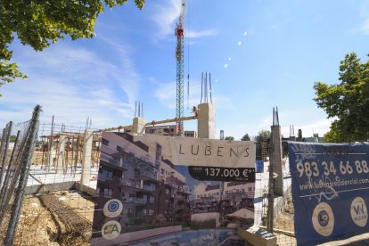 Viviendas en construcción en la calle Dulzaina.- MIGUEL ÁNGEL SANTOS