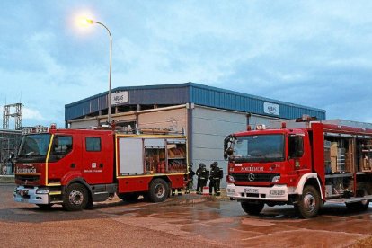 Bomberos de la Diputación de Valladolid. / E.M.