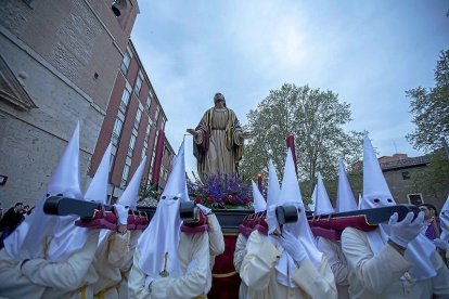 `Jesús de la Esperanza´ portado a hombros en una imagen de archivo. - JOSE C. CASTILLO