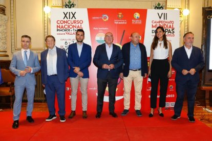 Presentación del concurso nacional de pichos y tapas y del campeonato mundial de tapas.-E. M.