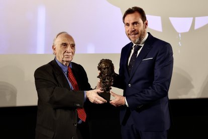 Fernando Méndez-Leite y Óscar Puente, en el anuncio de Valladolid como sede de los Goya 2024.