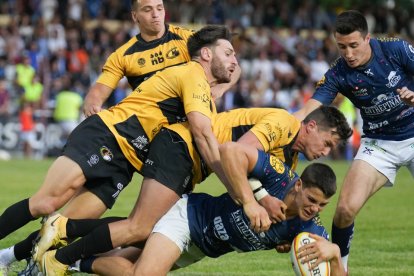 Final de la Liga de Rugby entre el VRAC y el Burgos.- J. M. LOSTAU