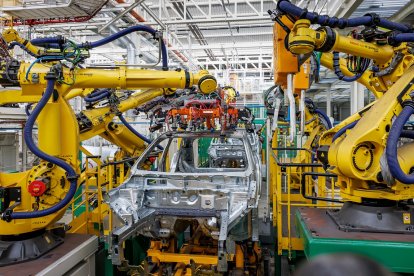 Una factoría de Renault en pleno proceso de fabricación en una imagen de archivo. E.M.