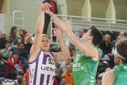 Partido UEMC Real Valladolid Baloncesto-Amics Castelló undécima jornada de la LEB-Oro