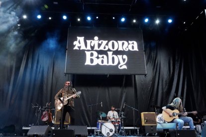 Concierto de Arizona Baby dentro de los actos de clausura de Blacklldolid en la plaza Mayor de la ciudad. ICAL