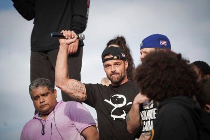 Ricky Martin durante las protestas en Puerto Rico.-AFP