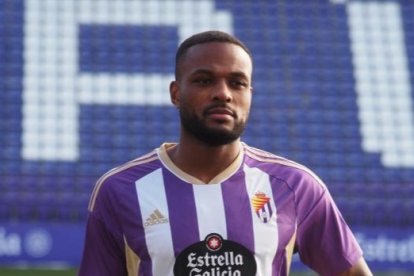 Cyle Larin.