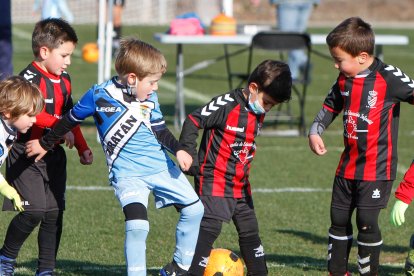 Categoría de debutantes en la primera jornada en Zaratán. / J. M. LOSTAU