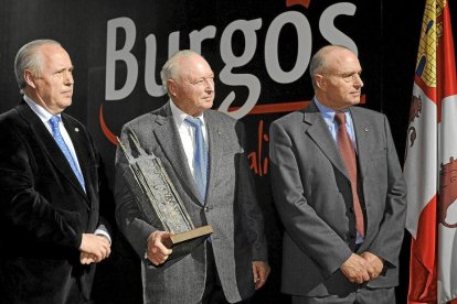 Los hermanos  Manolo, Benjamín y Adolfo Pérez Pascuas, en Burgos.-E.M.