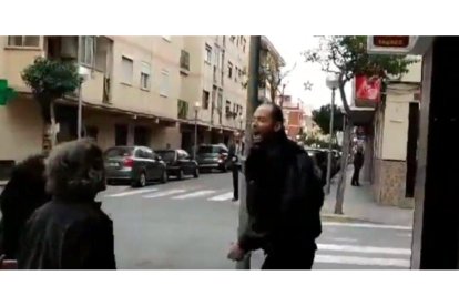 Simpatizantes de Vox y antifascistas se enzarzan en Tarragona.-