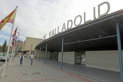 Entrada principal a la Feria de Muestras, donde estará el centro de congresos y el hotel.-J.M. Lostau