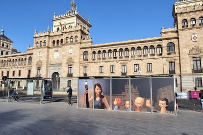 25/09/2022 VALLADOLID PHOTOGENIC/SERGIO BORJA Imágenes del Festival Ephemera por las calles del centro de Valladolid.