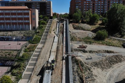 La parcela para pisos colaborativos está junto al ascensor de la ladera norte. - E. M.