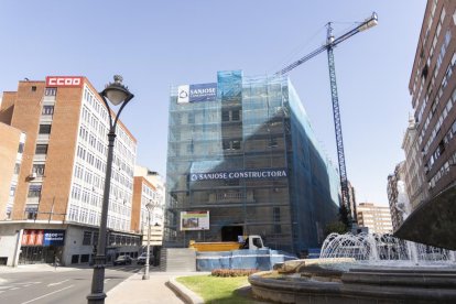 Los trabajos continúan en la antigua sede de Hacienda de la plaza Madrid con la estimación de abrir el próximo año.- PHOTOGENIC