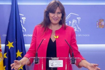 La diputada Laura Borràs en una reciente rueda de prensa.-EUROPA PRESS / RICARDO RUBIO