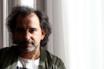 Pablo Trapero, director de ‘La Quietud’, ayer, en el Teatro Calderón de Valladolid.-ICAL