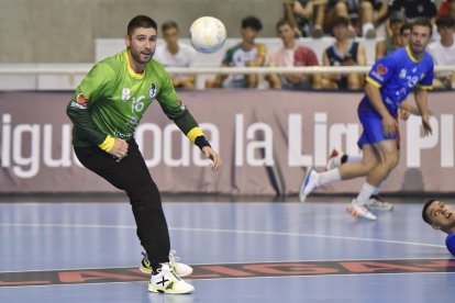 César Pérez, portero del Recoletas Atlético Valladolid. / EL MUNDO