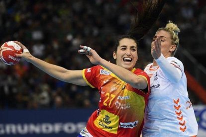 Lara González Ortega, durante la final contra Holanda en Kumamoto (Japón).-CHARLY TRIBALLEAU / AFP