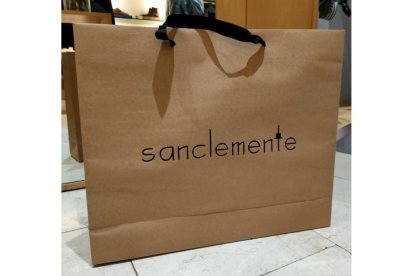 Bolsa similar a la desaparecida.- E. M.