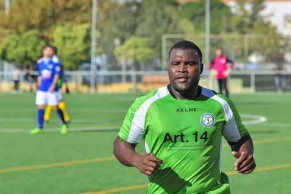 Imagen con uno de los futbolistas del conjunto jerezano del Alma de África.-TWITTER / ALMA DE ÁFRICA