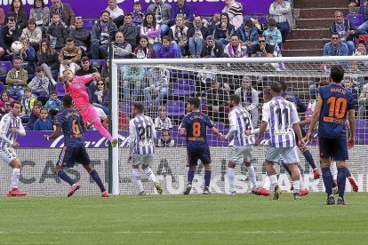 Partido Valladolid-Valencia-J. M. LOSTAU