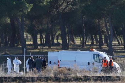 La Guardia Civil, en una imagen de archivo,en el lugar que apareció el cadáver de Esther López.-ICAL