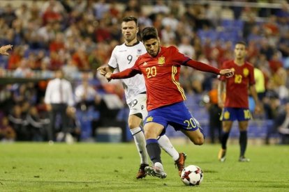 Asensio dispara a puerta durante el España-Albania del viernes pasado.-EFE
