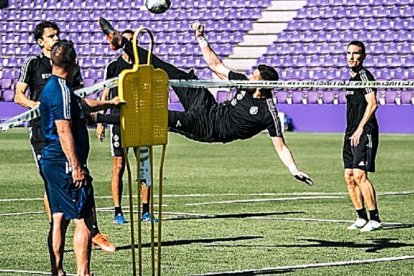 IÑAKI SOLA / REAL VALLADOLID