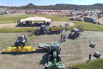 Demostración de maquinaria agrícola en una anterior edición de Demoagro.- DEMOAGRO