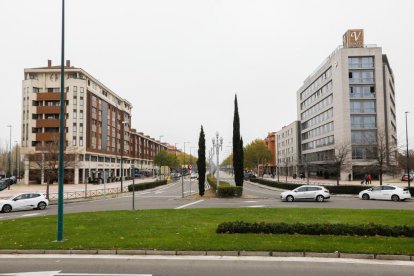 Barrio Parque Alameda. Paseo de Zorrilla en Parque Alameda. -  J. M. LOSTAU