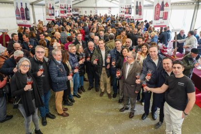 Decimocuarta edición de la 'Fiesta del Primer Vino' en Mucientes. -E.M.